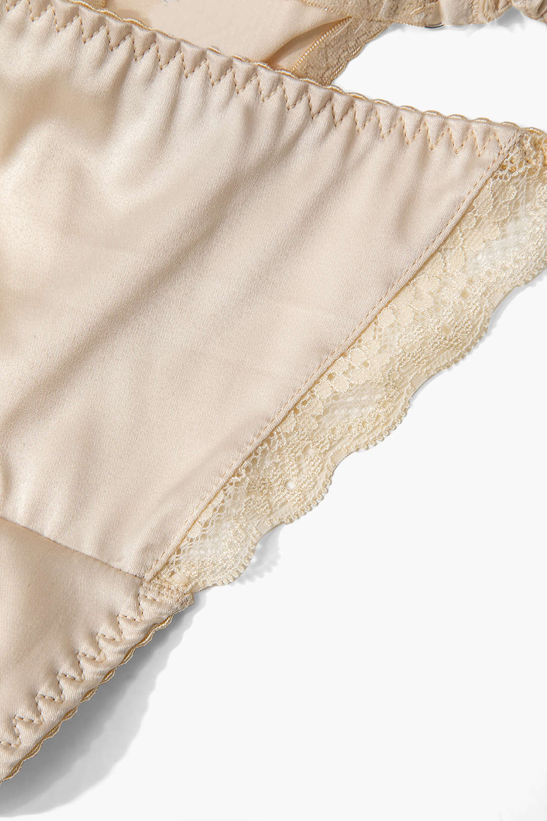 Saten Dantel İşlemeli Büstiyer İki Parçalı İç Giyim Takımı