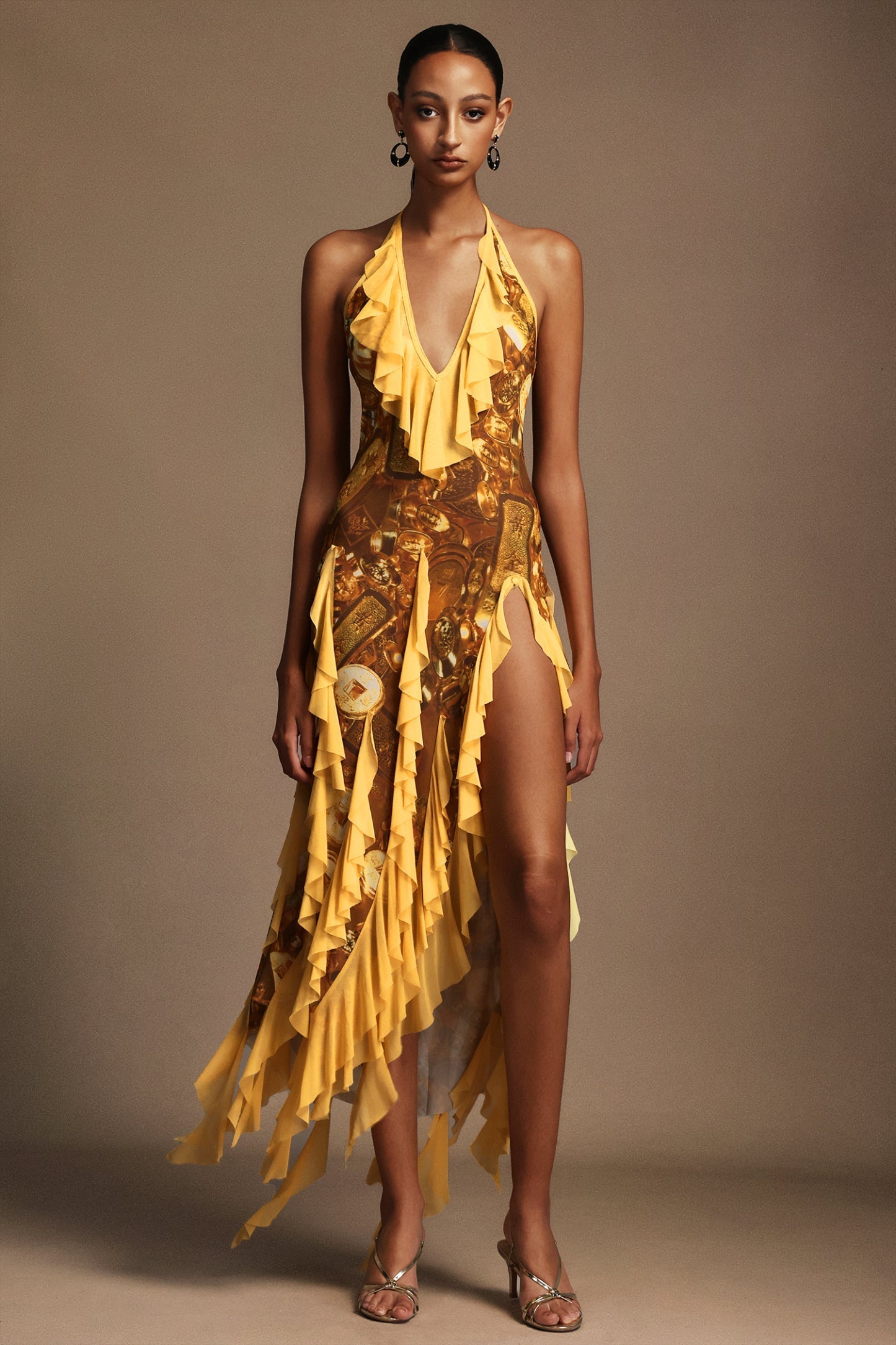 Uri Halter Yaka Kolsuz Volanlı Maxi Elbise