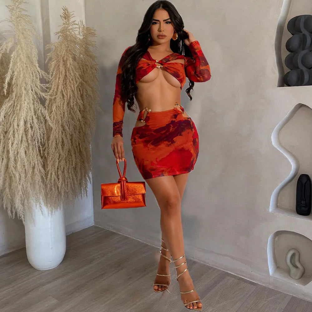 Molten Lava 2’li Set – Cut Out Halka Detay Mini Etek & Crop Top