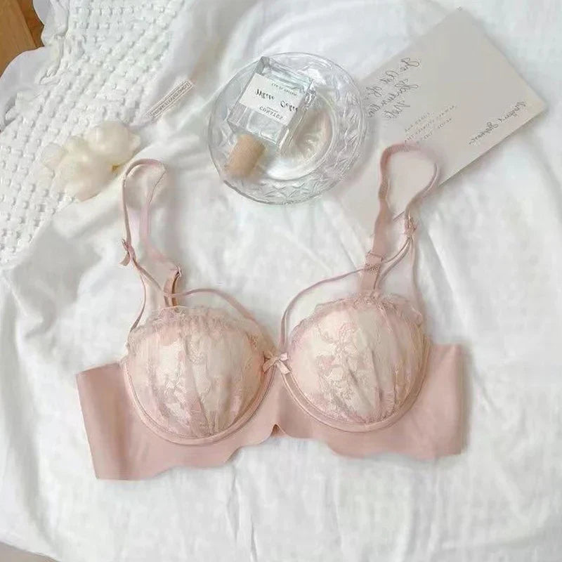 Dantel Desen Sütyen