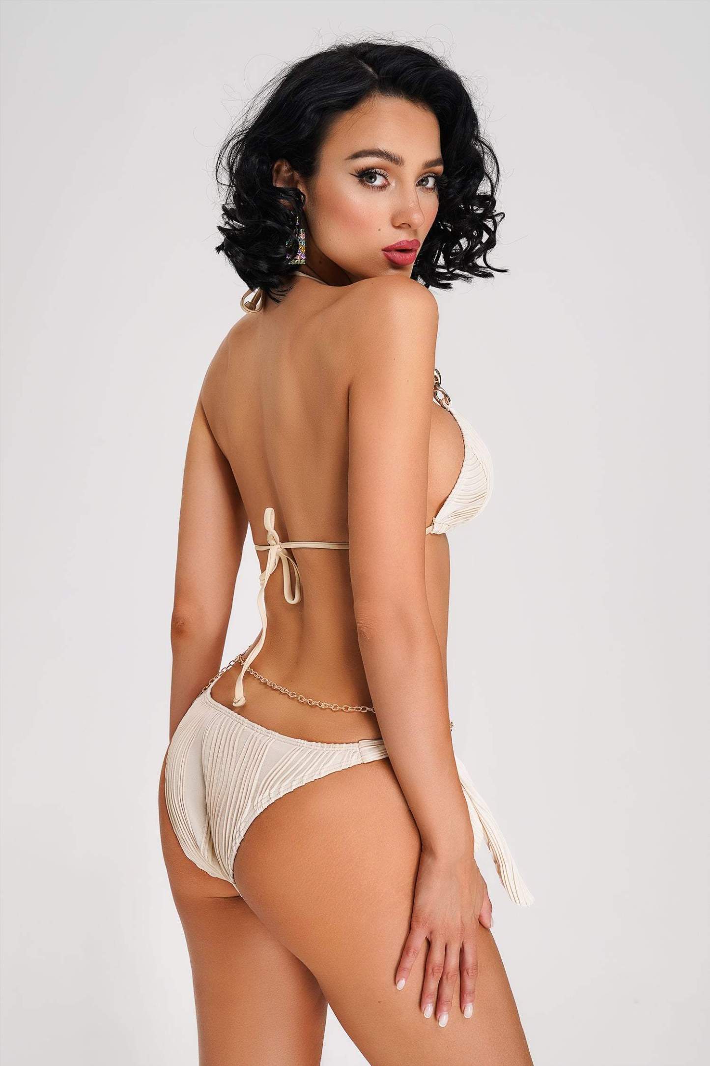 Gold Chain Halter Bikini – Zincir Detaylı Üçgen Bikini Seti